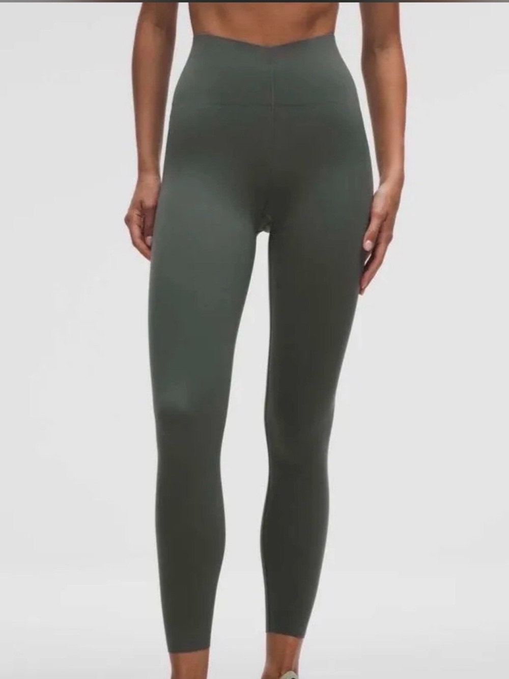 87. NWT Lululemon Glow Up Super-High-Rise 25” Sz 12